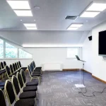 Jak znaleźć dobrą salę konferencyjną